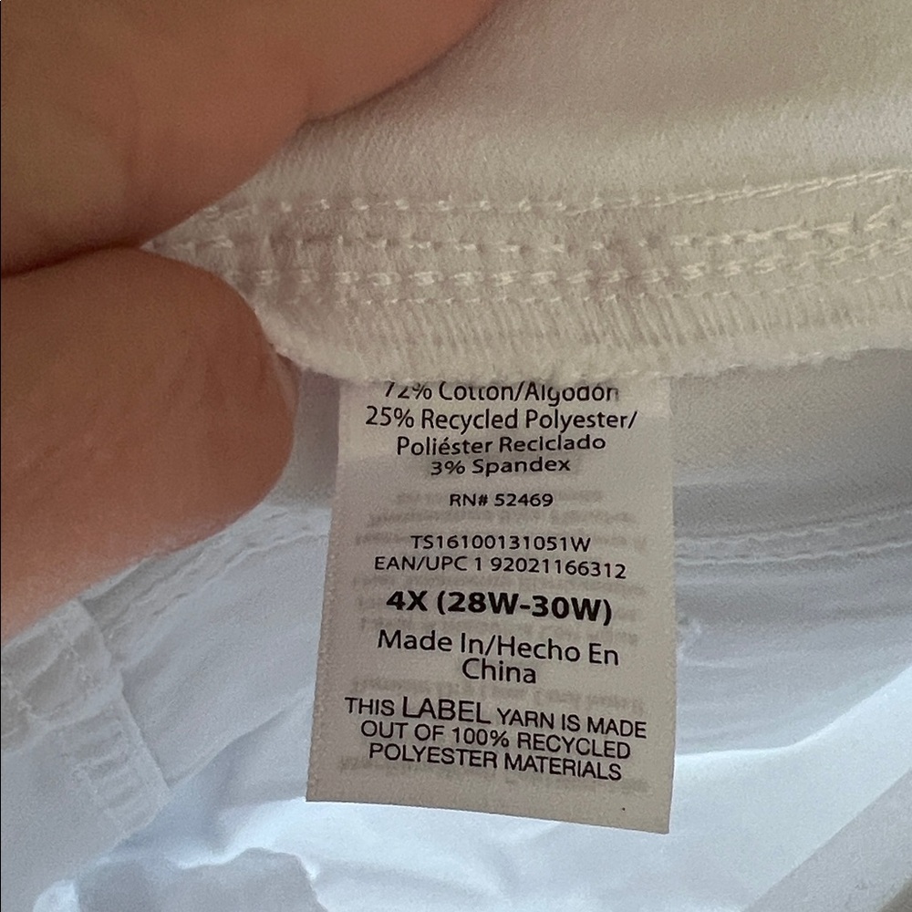 Terra & Sky White Capris - Picture 8 of 8